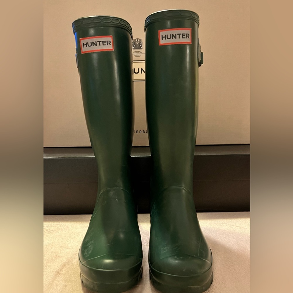 Youth HUNTER tall Boots Original Green color. Size 4M/5F Unisex Boots